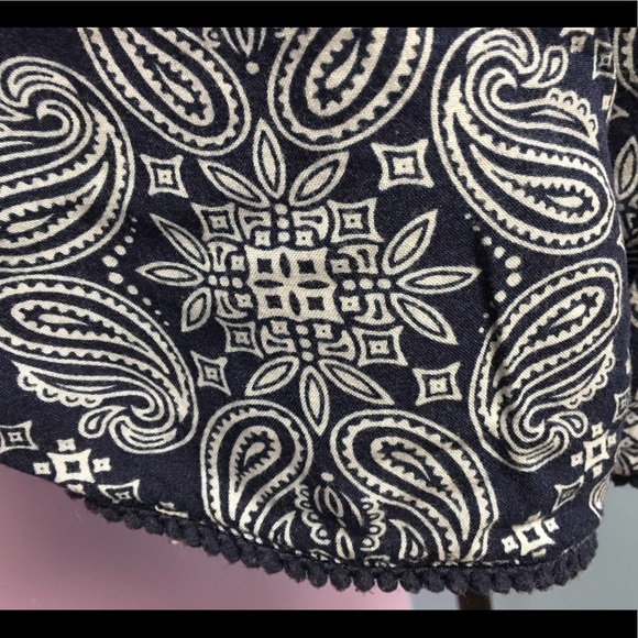 Adorable Boho Girls Navy & White Paisley Shorts - Picture 6 of 7